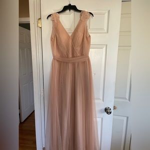 Beautiful watters&watters bridesmaid/prom dress. Size 10 and in great condition.